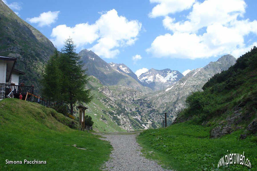 01 Dopo 3 ore di cammino...arrivatil Curò!.JPG